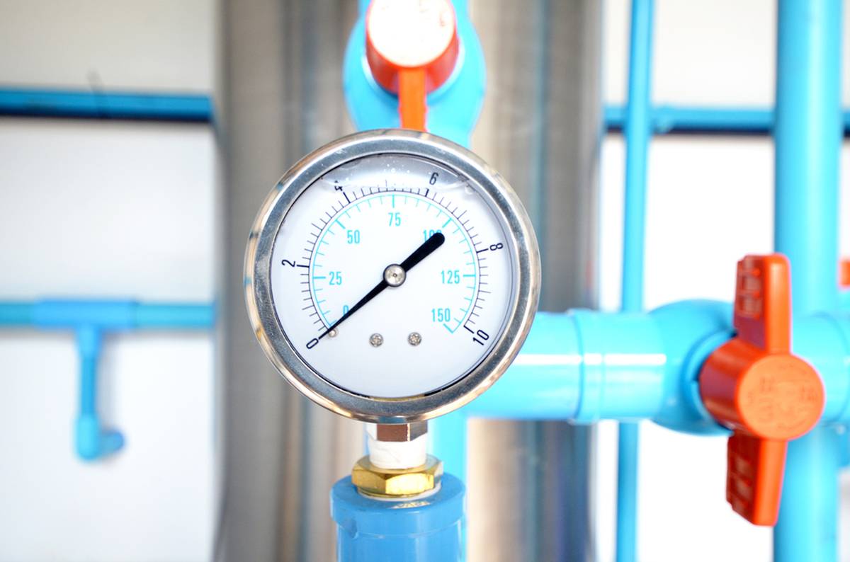 Comment tester la pression d'eau de son installation sanitaire ?-1